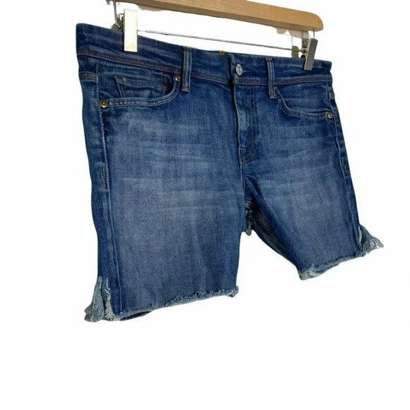 7 for all mankind 28 distressed jean shorts - Picture 2 of 7